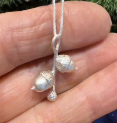 Tiny micro acorn casting