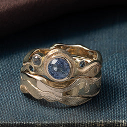 14 carat cornflower blue sapphire  ring