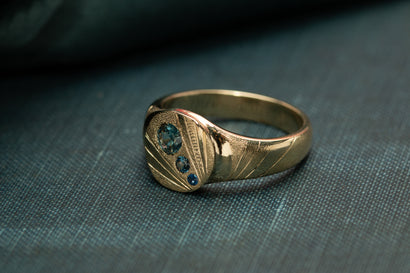 Pennant Flag Signet Ring