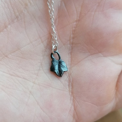 Solid Gold Botanical Ivy Pendant