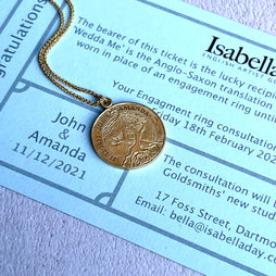 Betrothal charm in solid gold