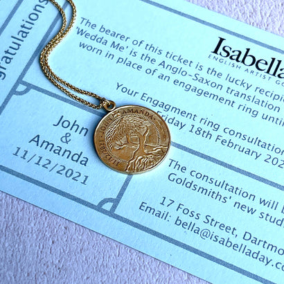 Betrothal charm in solid gold